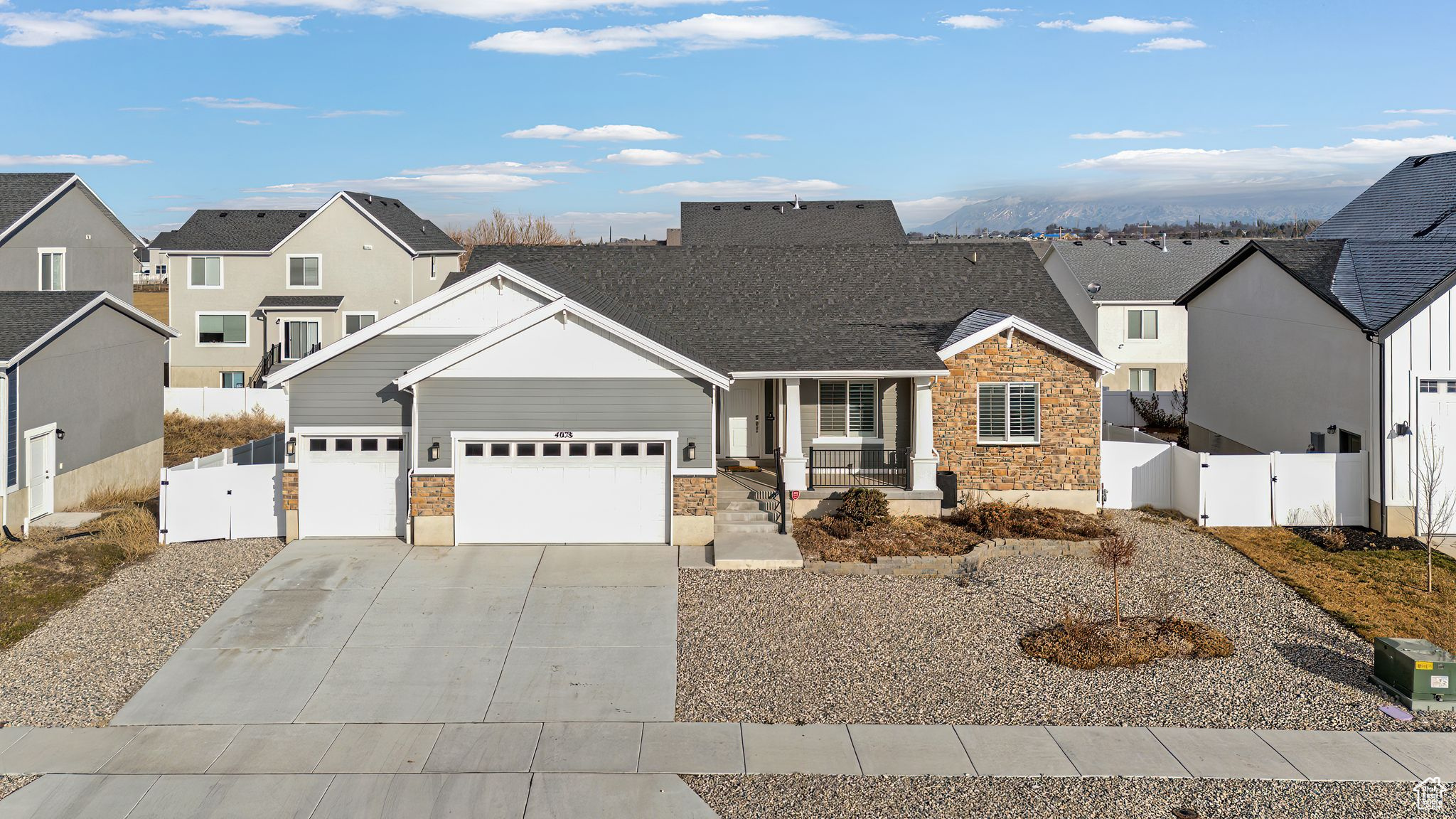 Syracuse, Utah 84075, United States, 3 Bedrooms Bedrooms, ,2 BathroomsBathrooms,Residential,Active,18406