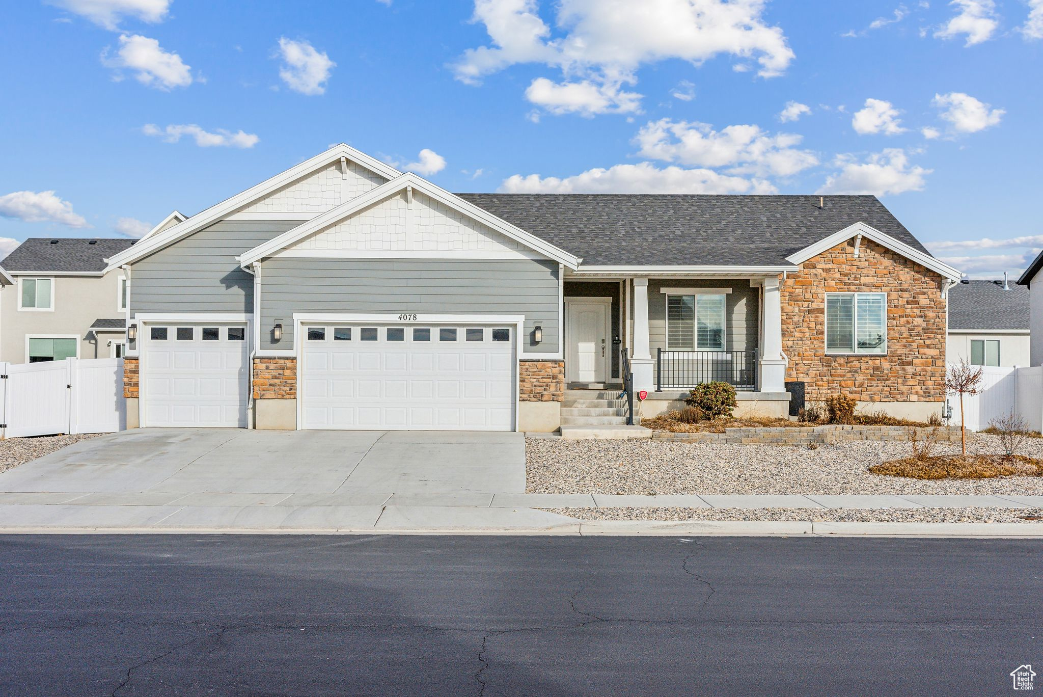 Syracuse, Utah 84075, United States, 3 Bedrooms Bedrooms, ,2 BathroomsBathrooms,Residential,Active,18406