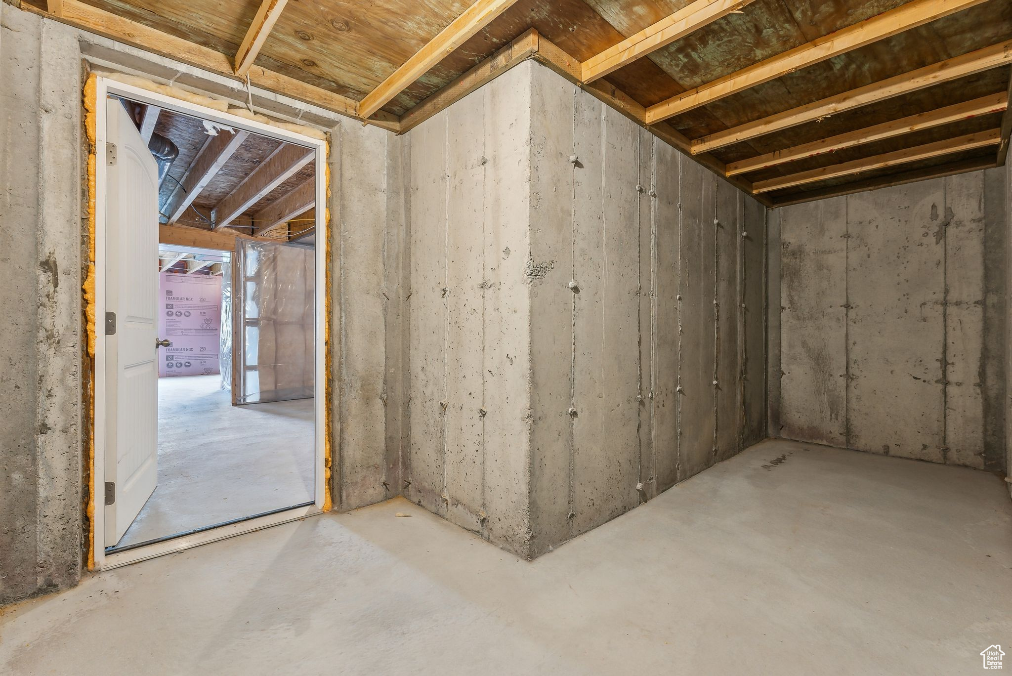 Syracuse, Utah 84075, United States, 3 Bedrooms Bedrooms, ,2 BathroomsBathrooms,Residential,Active,18406