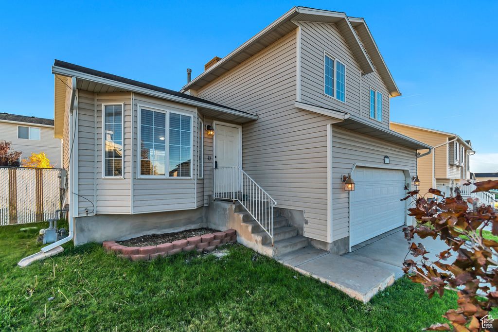 Photo of 883 W 660 S, Tooele, UT 84074 (MLS # 2118874)