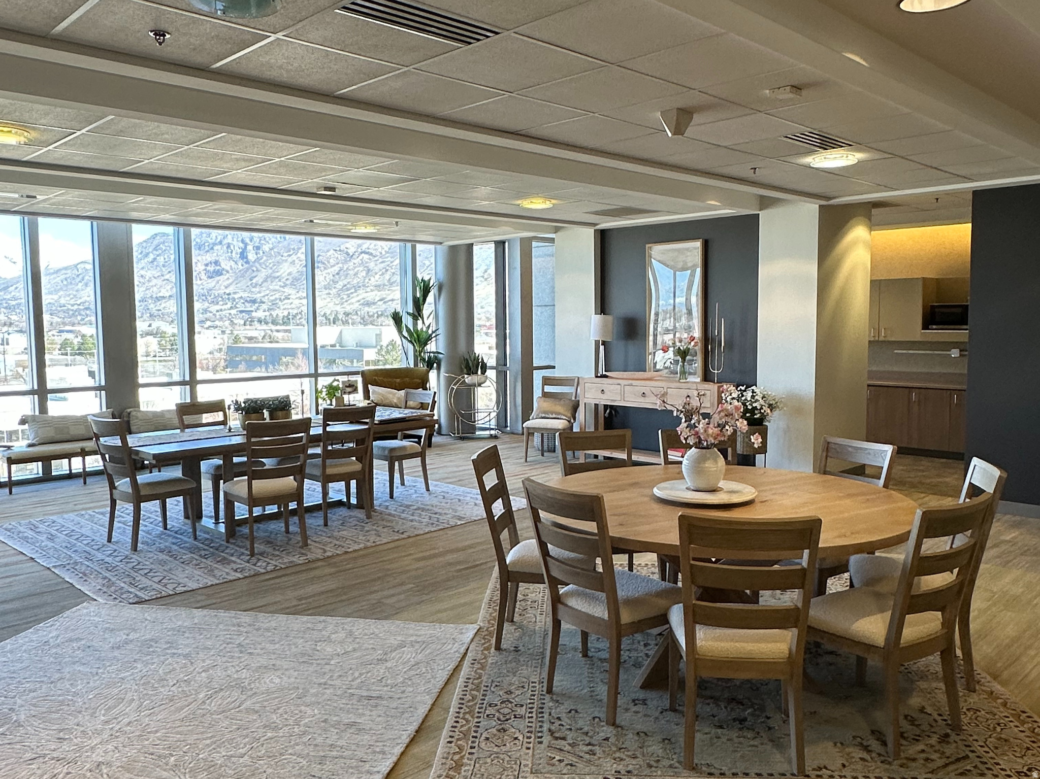 NOVELL BUSINESS PARK PUD - Commercial Lease