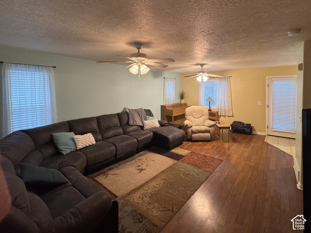 Photo of 7598 N PARK ST, Eagle Mountain, UT 84005 (MLS # 2188449)