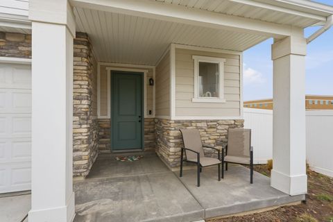 Tiny photo for 2126 W LYDIA LN, Syracuse, UT 84075 (MLS # 2137876)