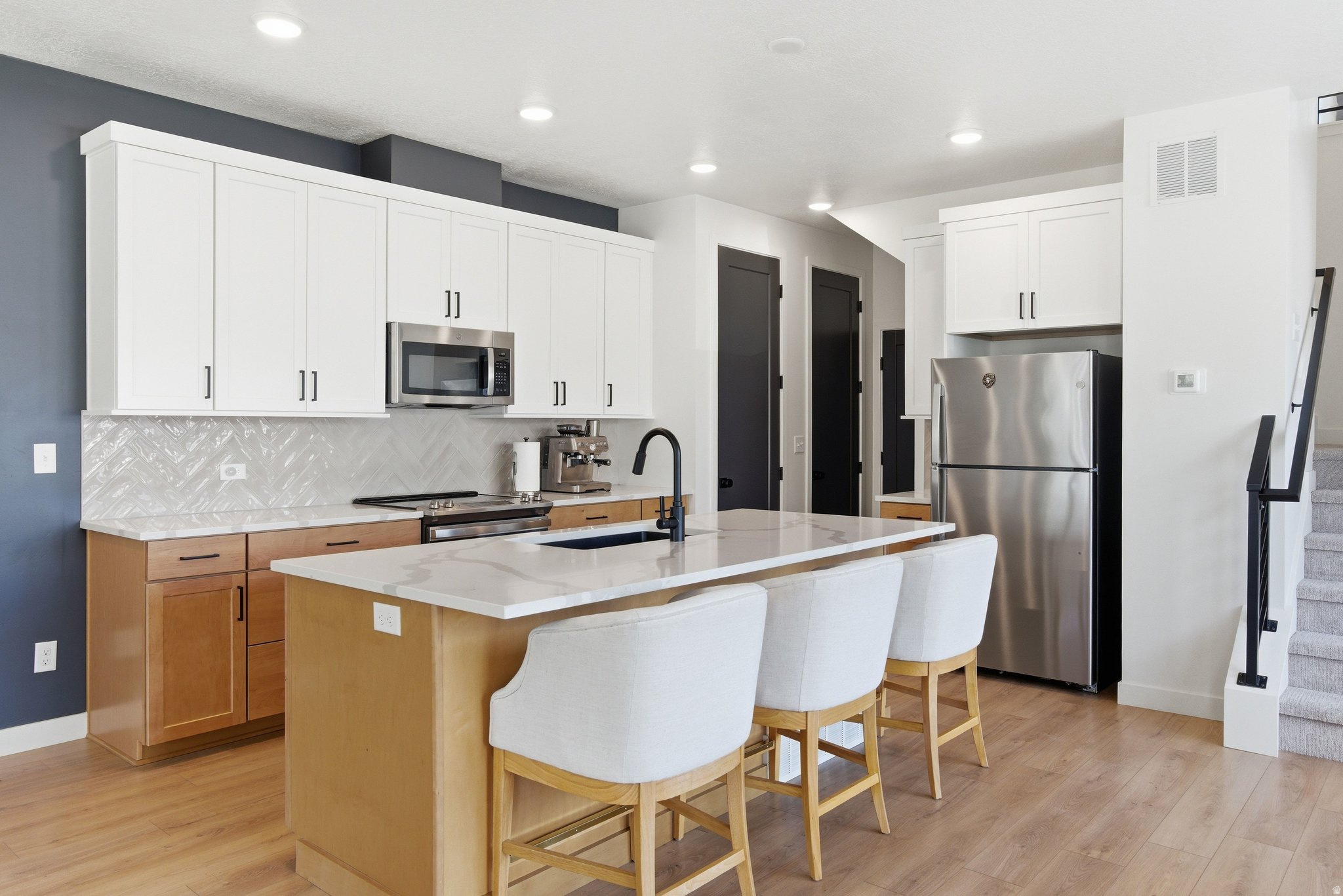 RIDGEVIEW - Residential