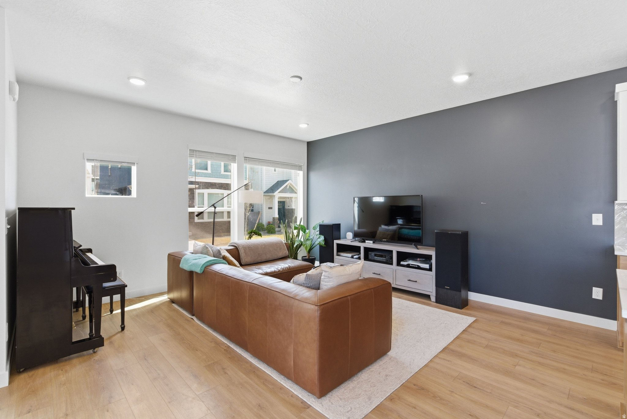 RIDGEVIEW - Residential