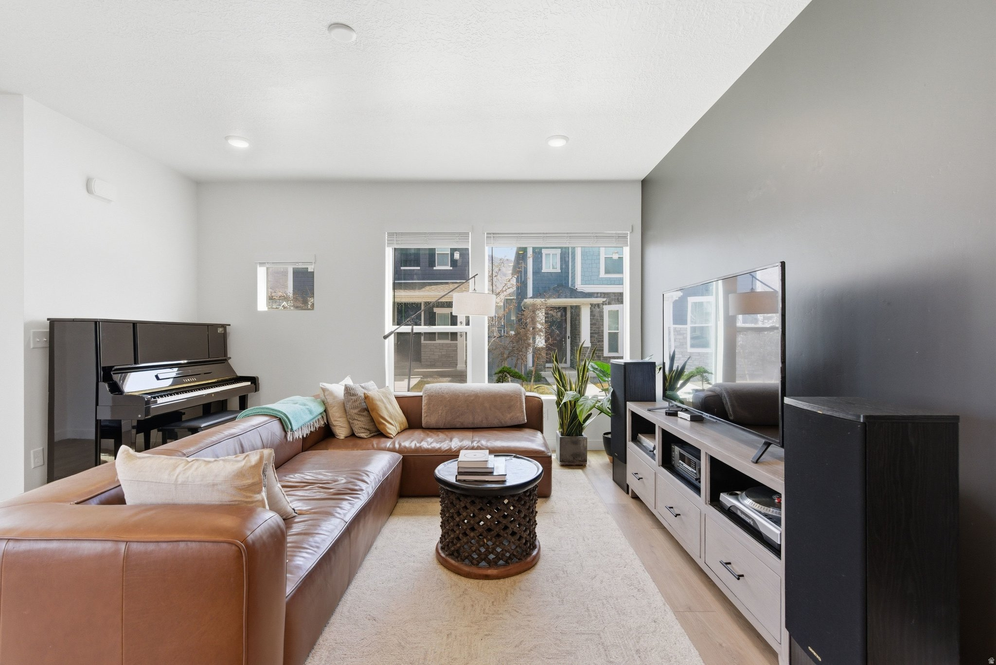 RIDGEVIEW - Residential