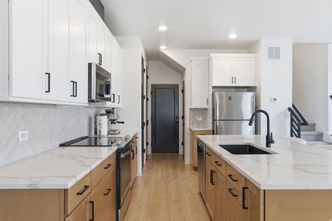 Tiny photo for 9776 N CALDWELL PL, Highland, UT 84003 (MLS # 2146355)