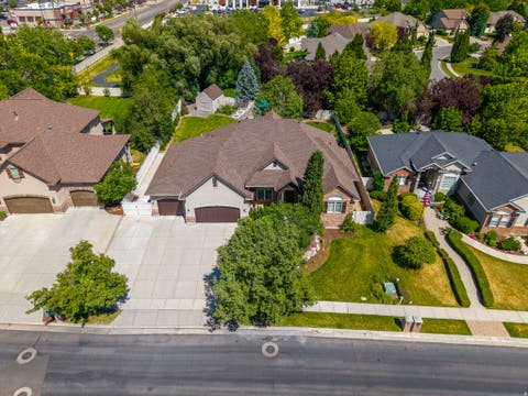Tiny photo for 186 N MOUNTAIN VISTAS RD, Kaysville, UT 84037 (MLS # 2161630)