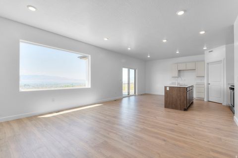 Tiny photo for 324 E LEVENGROVE DR #235, Lehi, UT 84048 (MLS # 2148934)