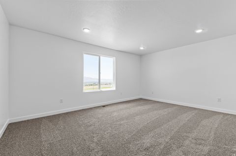Tiny photo for 324 E LEVENGROVE DR #235, Lehi, UT 84048 (MLS # 2148934)