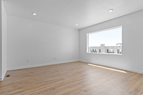 Tiny photo for 324 E LEVENGROVE DR #235, Lehi, UT 84048 (MLS # 2148934)