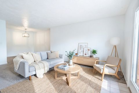 Photo of 54 W LESTER AVE #I13, Salt Lake City, UT 84107 (MLS # 2135476)