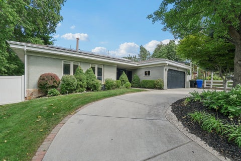 Tiny photo for 2451 E MURRAY HOLLADAY RD S, Holladay, UT 84117 (MLS # 2179127)
