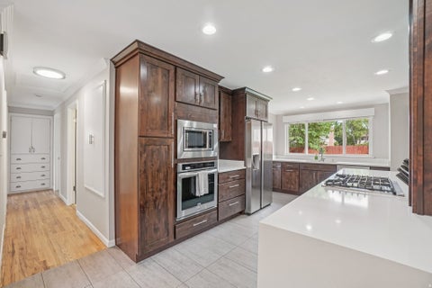 Tiny photo for 2451 E MURRAY HOLLADAY RD S, Holladay, UT 84117 (MLS # 2179127)