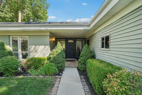 Photo of 2451 E MURRAY HOLLADAY RD S, Holladay, UT 84117 (MLS # 2179127)