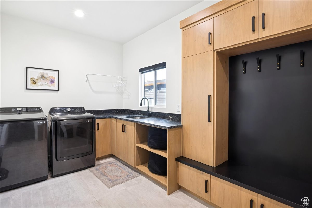 COLLEDGE FARMS - Residential