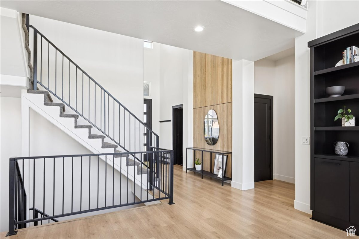 COLLEDGE FARMS - Residential
