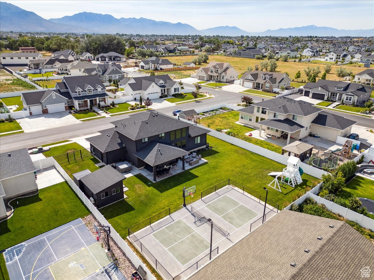 COLLEDGE FARMS - Residential