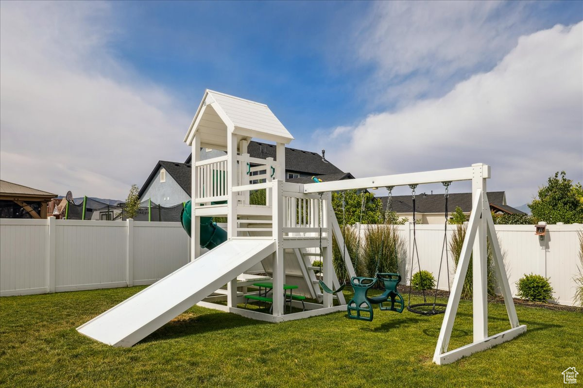 COLLEDGE FARMS - Residential