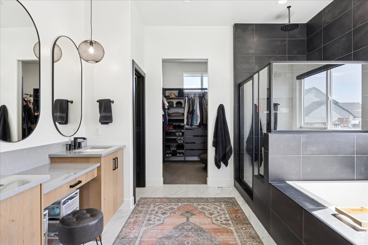COLLEDGE FARMS - Residential