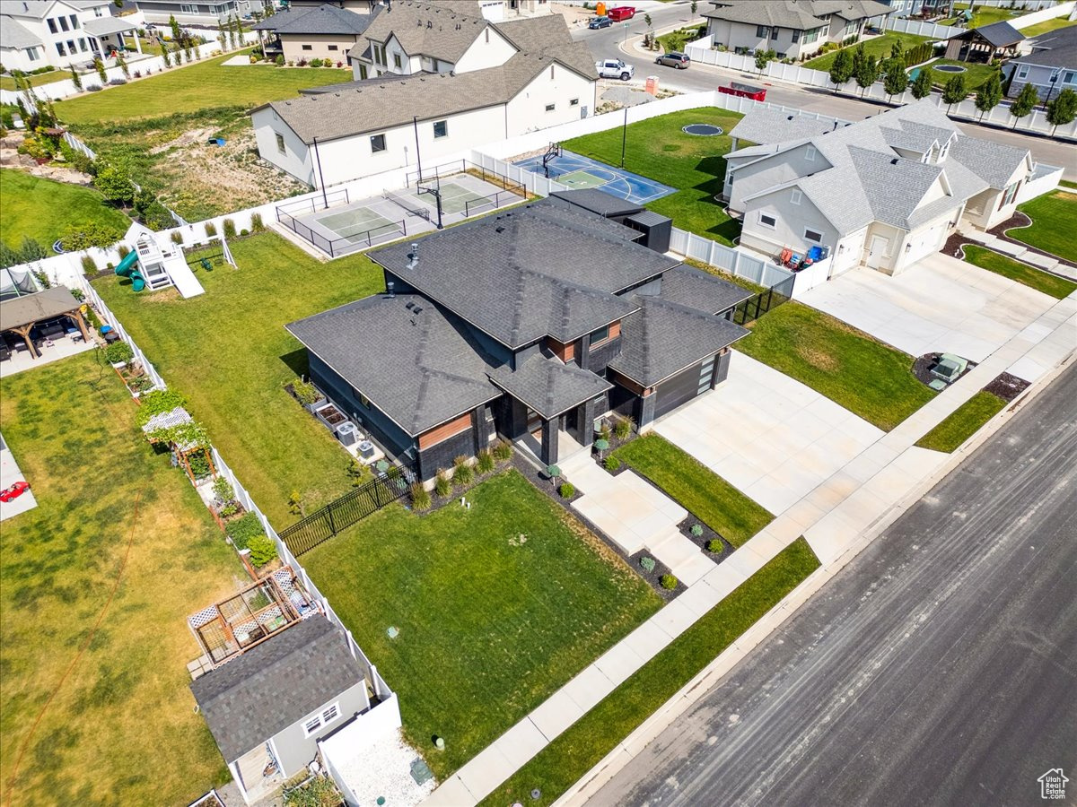 COLLEDGE FARMS - Residential
