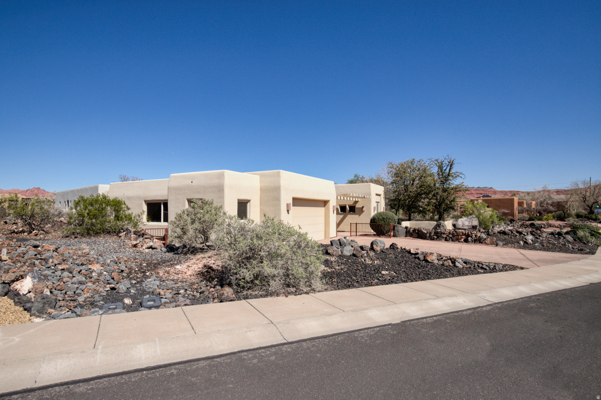 LAVA COVE AT ENTRADA FKA LAVA COVE - Residential
