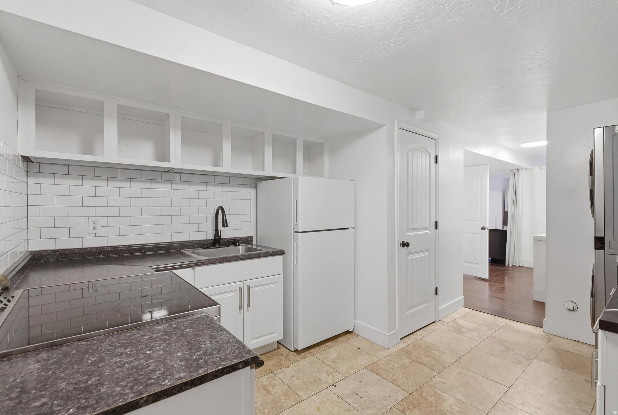 CREEKVIEW - Residential