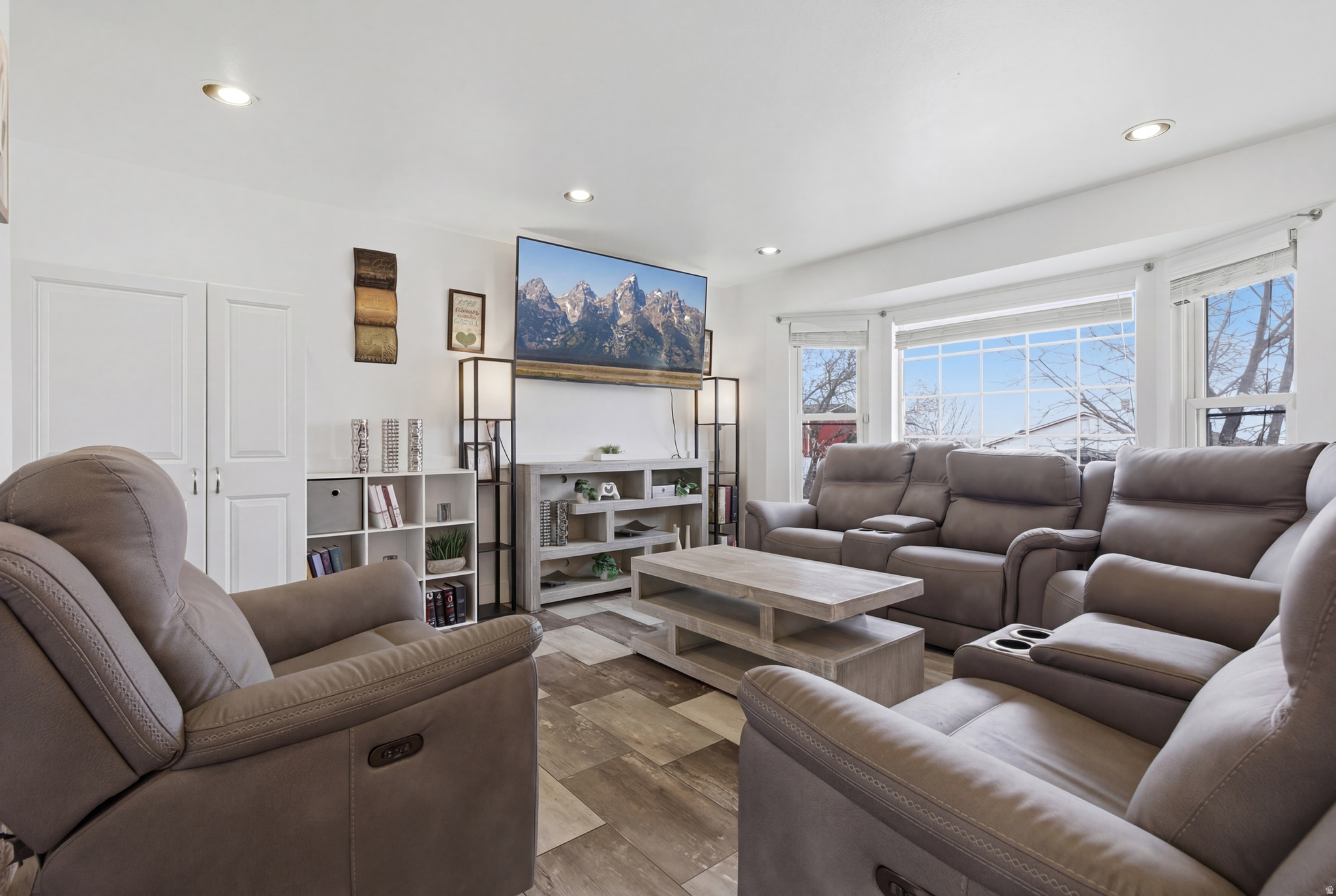 CREEKVIEW - Residential