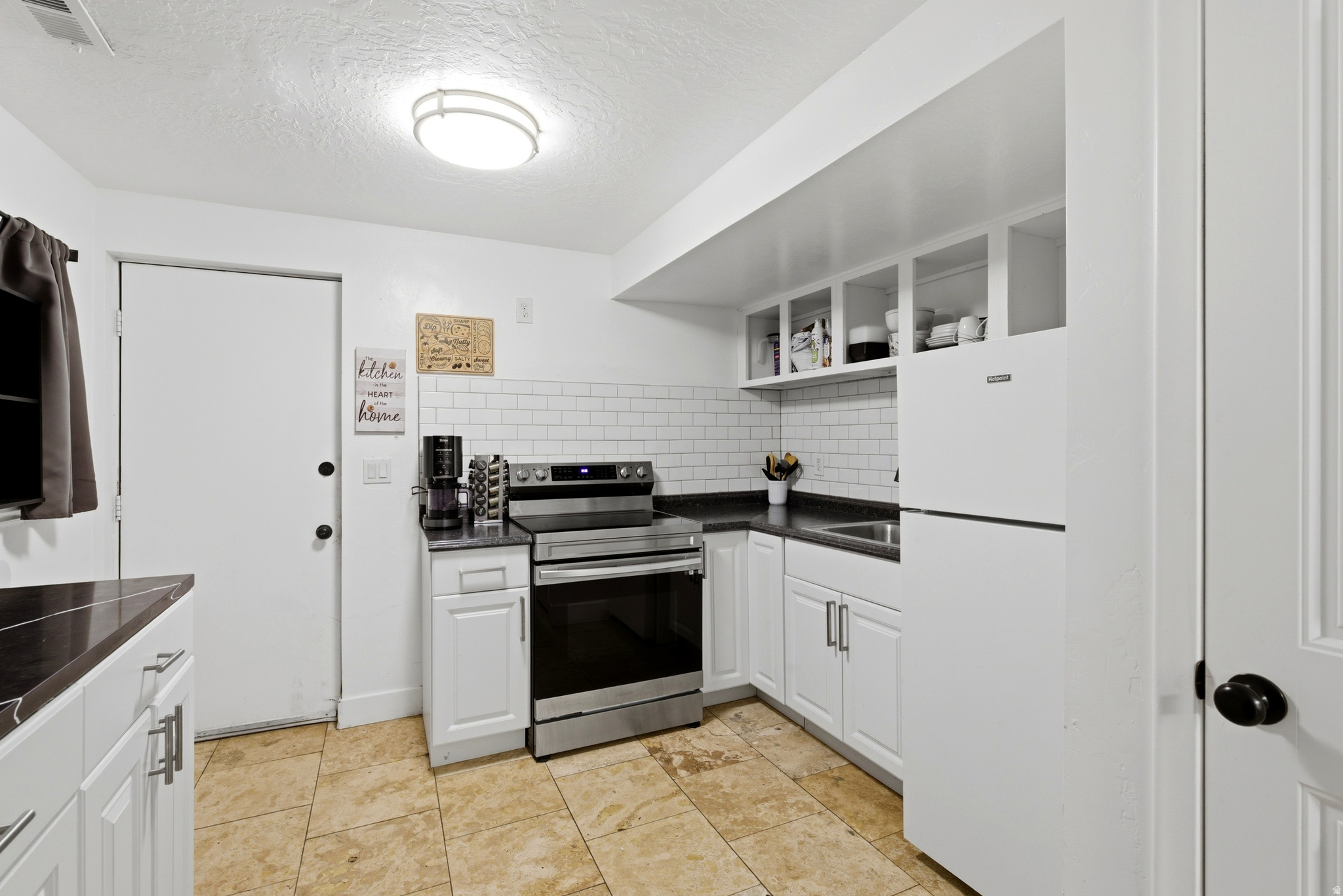 CREEKVIEW - Residential