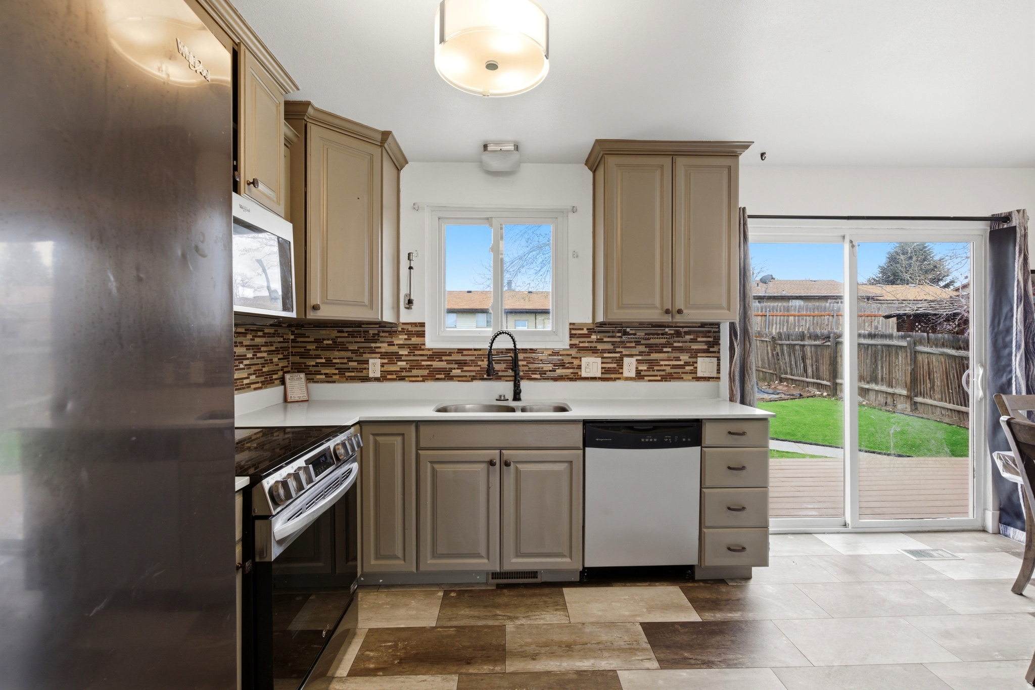 CREEKVIEW - Residential