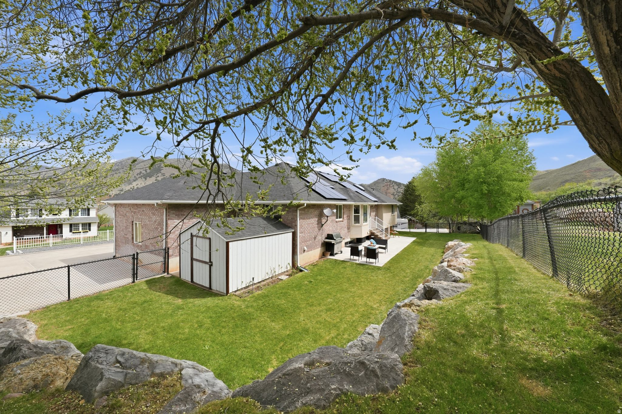 IMPERIAL ESTATES - Residential