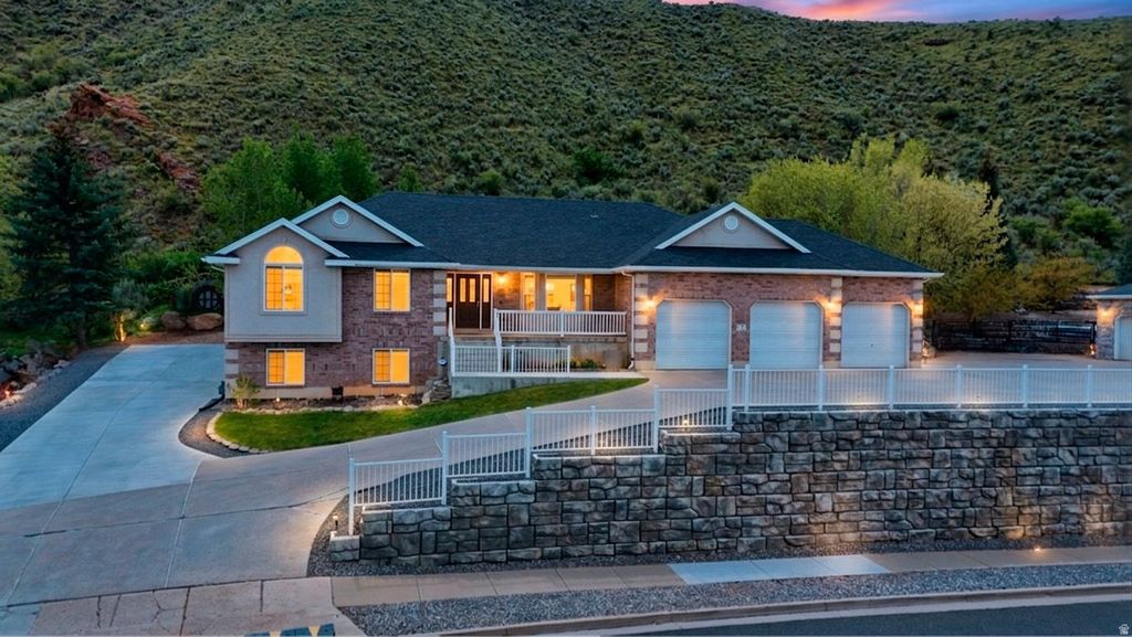 Photo of 384 IMPERIAL DR, Morgan, UT 84050 (MLS # 2152675)