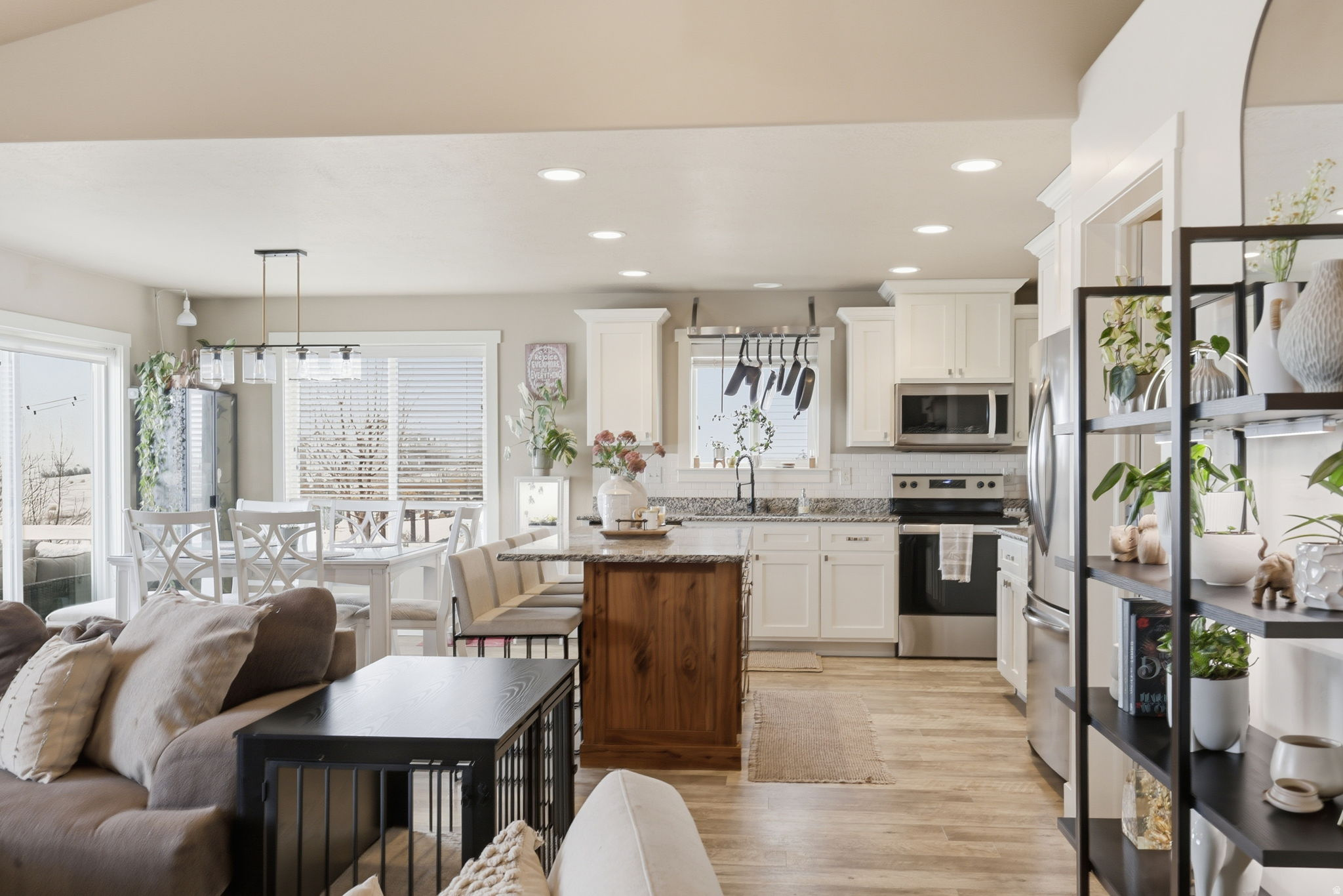 MOUNTAIN GATE SUBDIV - Residential