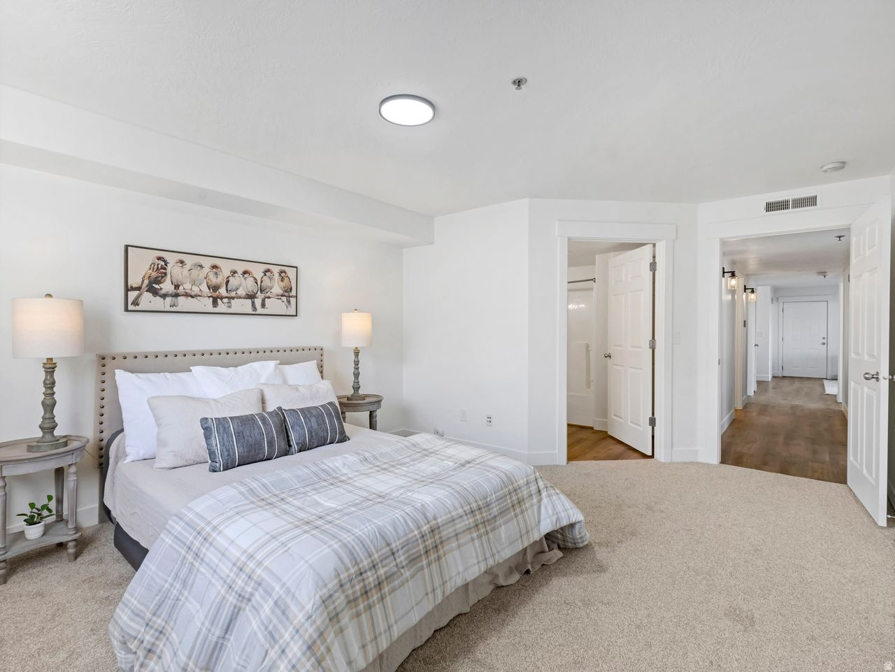 WESTBURY - Residential