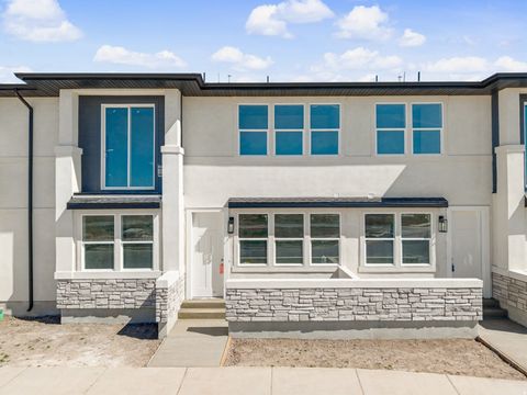 Townhouse For Sale - 743 S Harrison Dr #36<br/> Springville, UT 84663