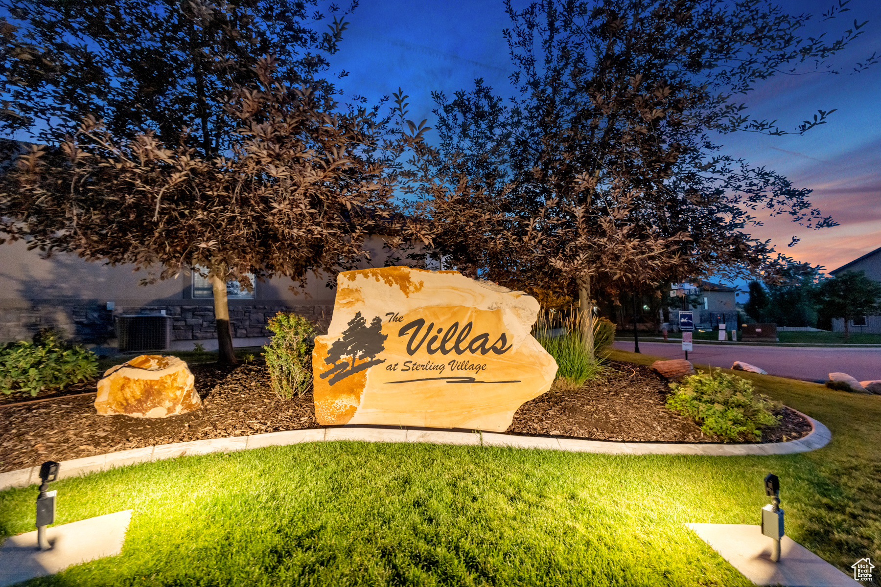 11113 S Cadbury Dr, South Jordan, Utah image 2