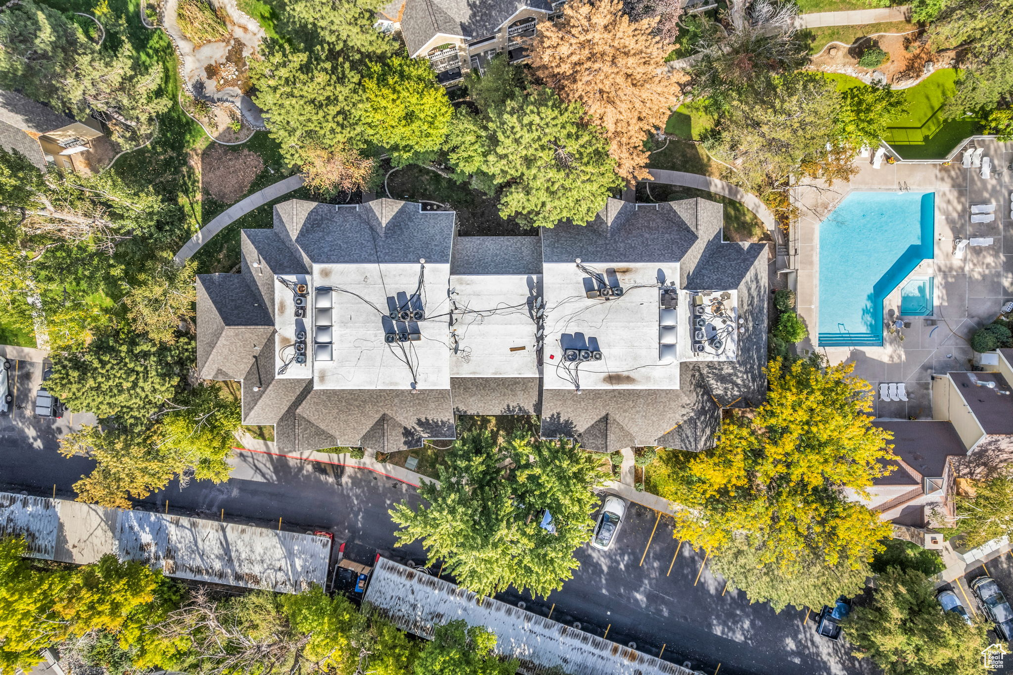 WATERSIDE CONDOMINIU - Residential