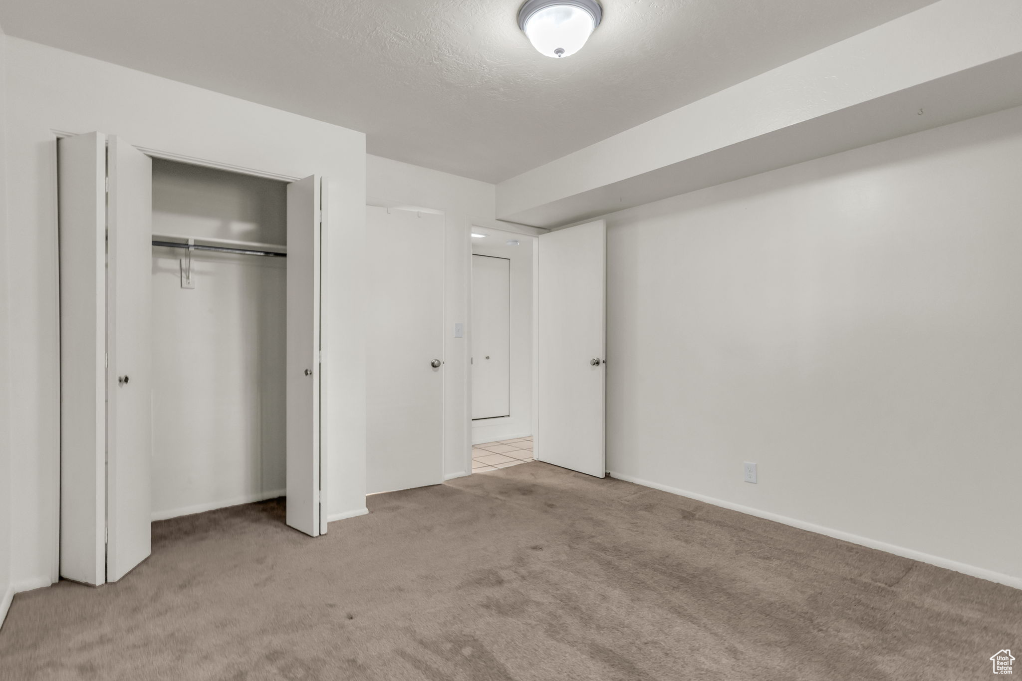 WATERSIDE CONDOMINIU - Residential