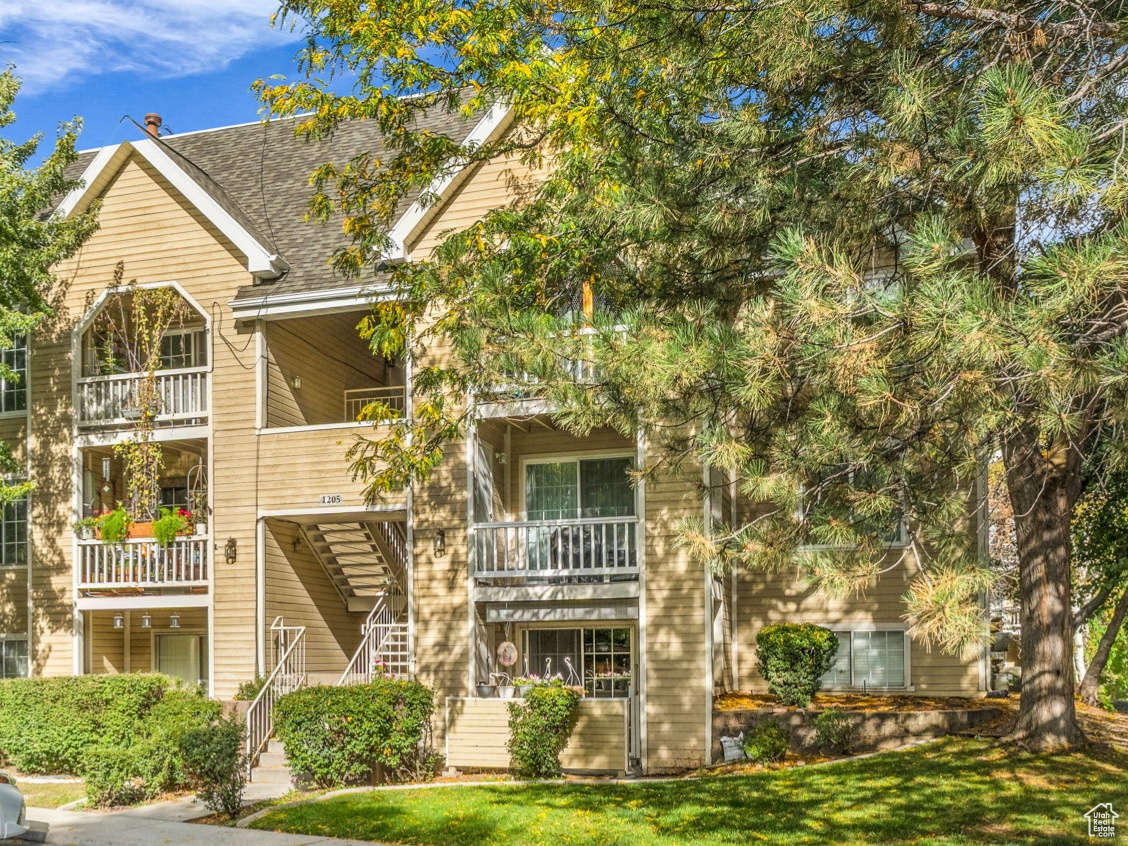 WATERSIDE CONDOMINIU - Residential
