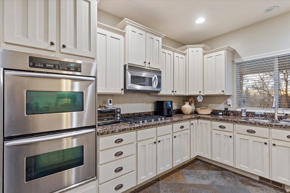 ADAMSWOOD LANDING - Residential