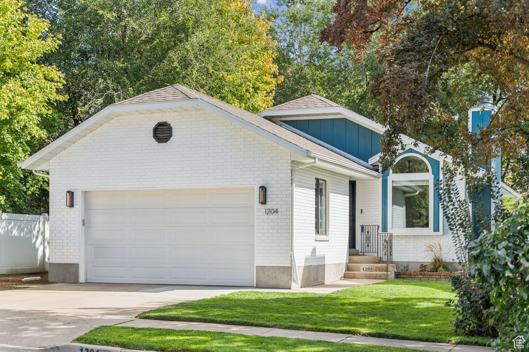 OAKRIDGE COUNTRYCLUB ESTATES - Residential