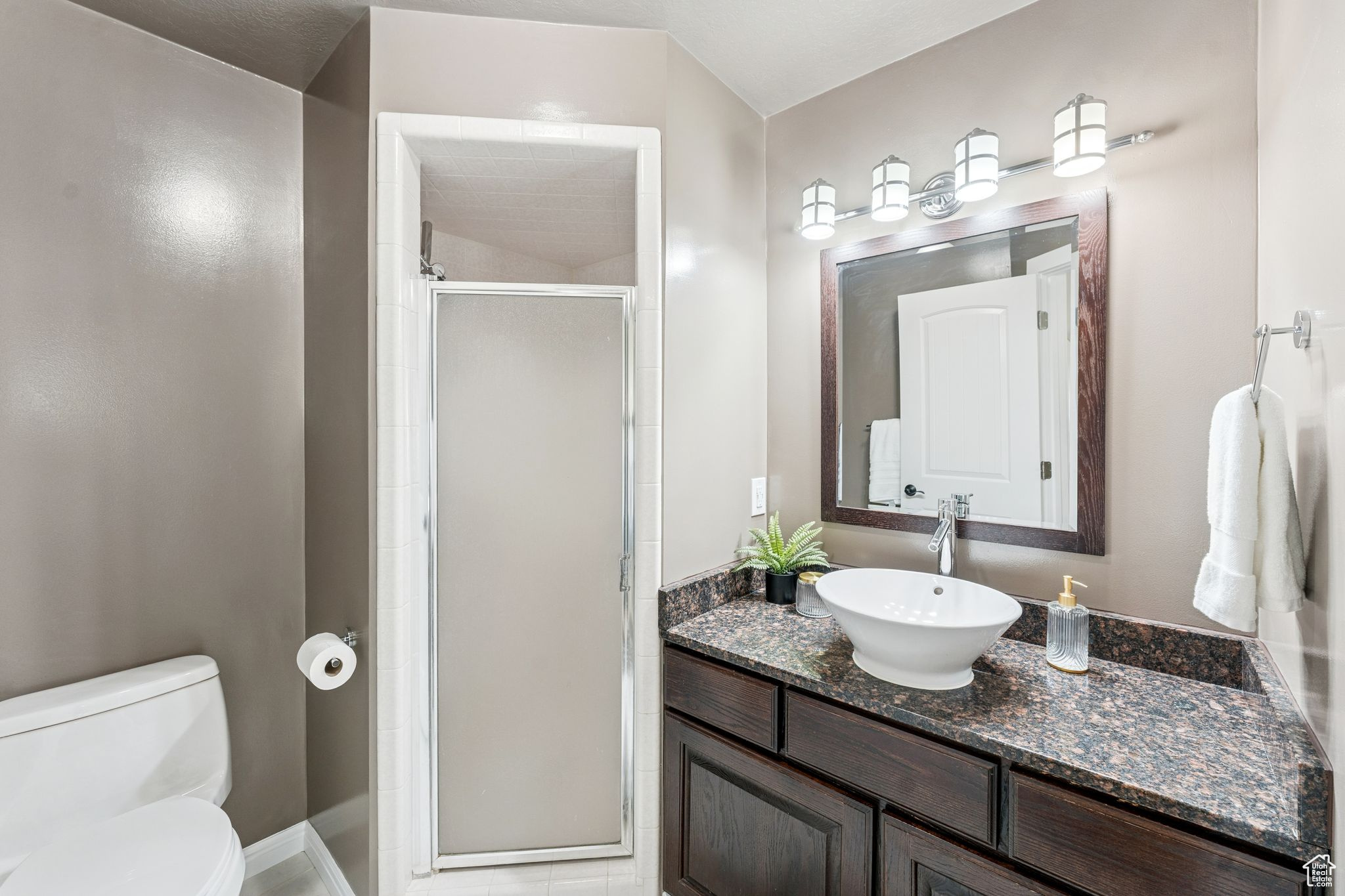 OAKRIDGE COUNTRYCLUB ESTATES - Residential