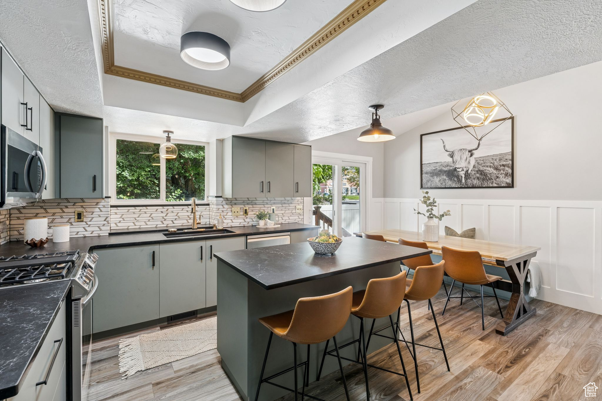 OAKRIDGE COUNTRYCLUB ESTATES - Residential