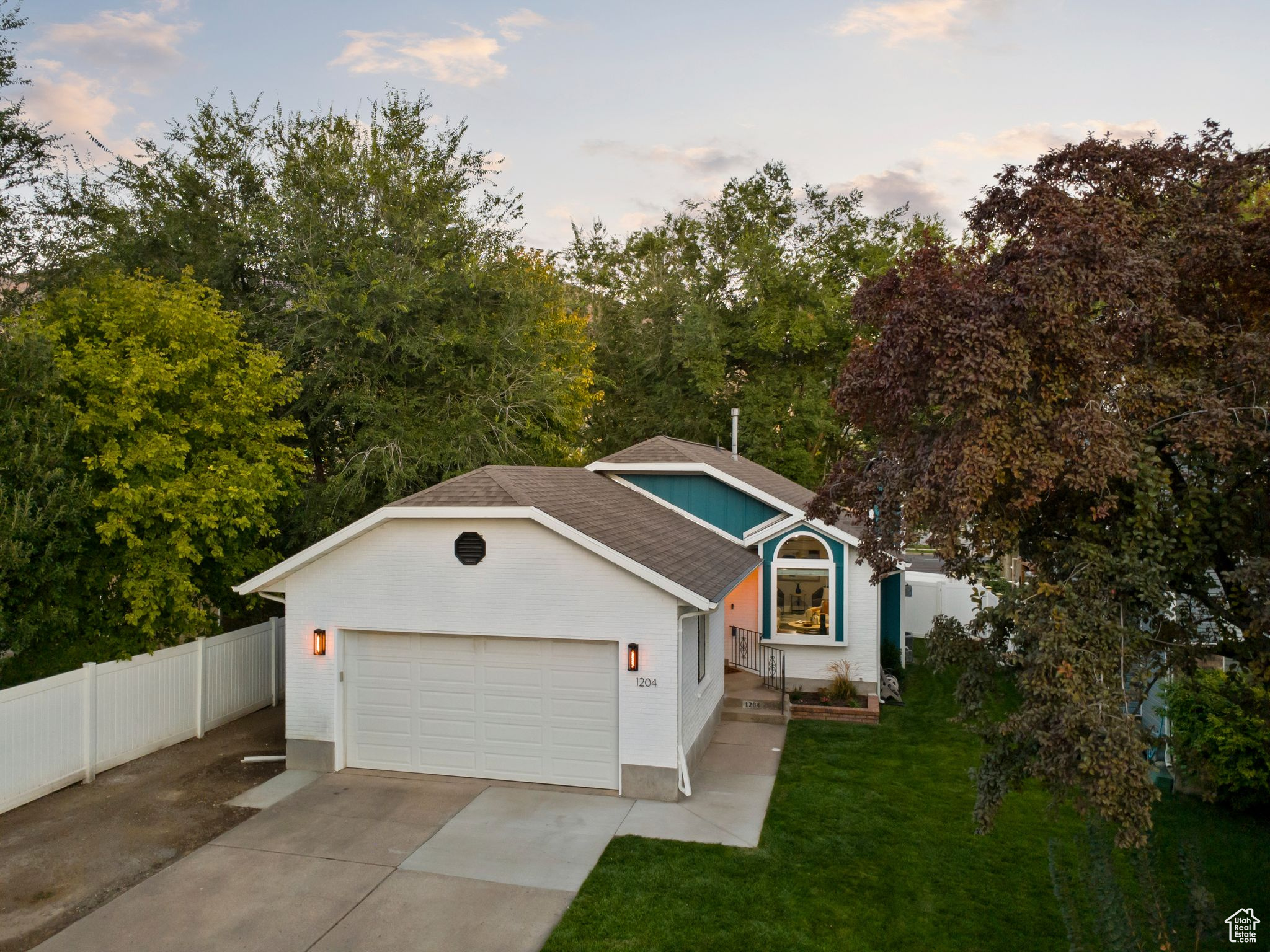 OAKRIDGE COUNTRYCLUB ESTATES - Residential