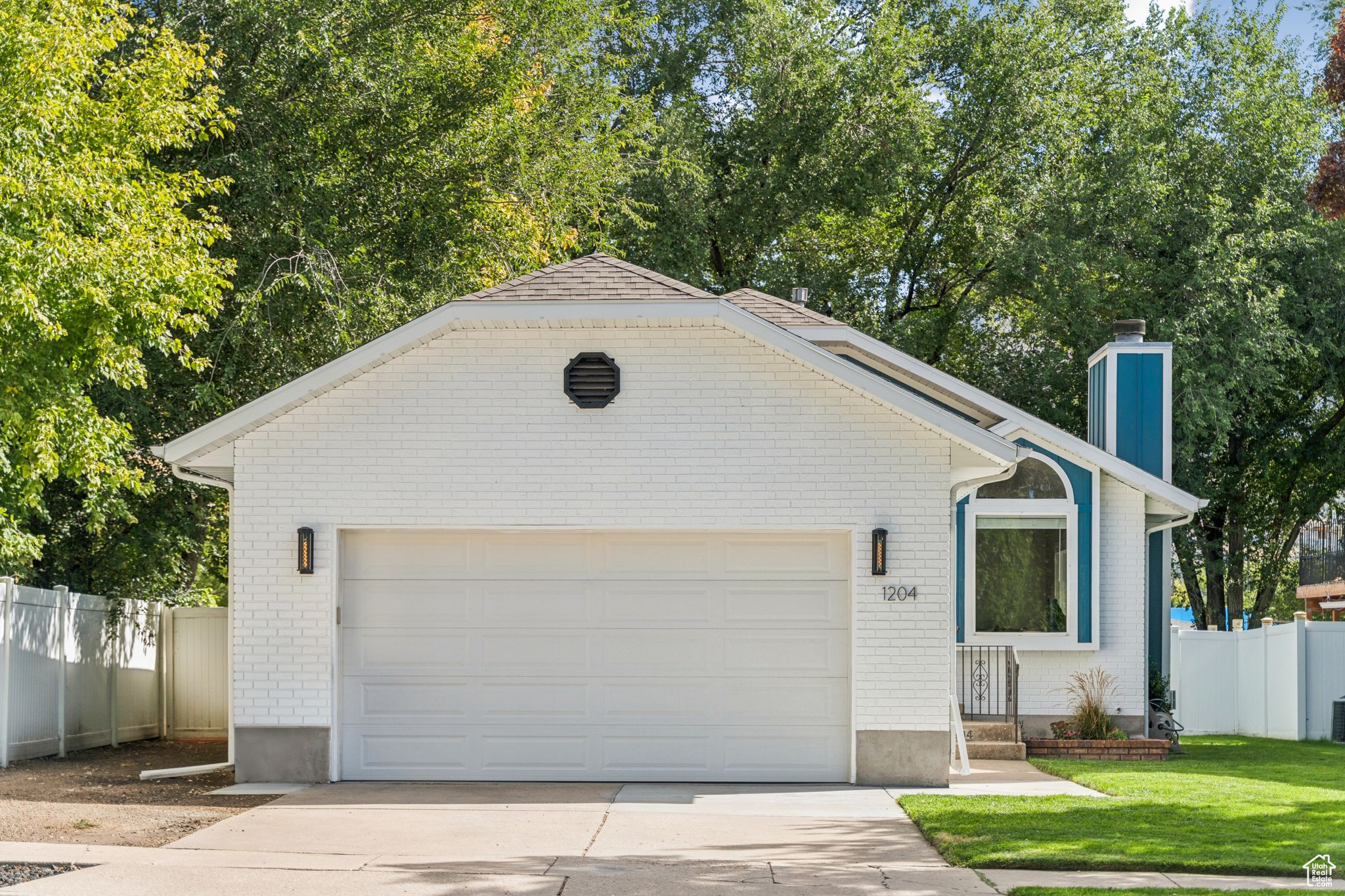 OAKRIDGE COUNTRYCLUB ESTATES - Residential