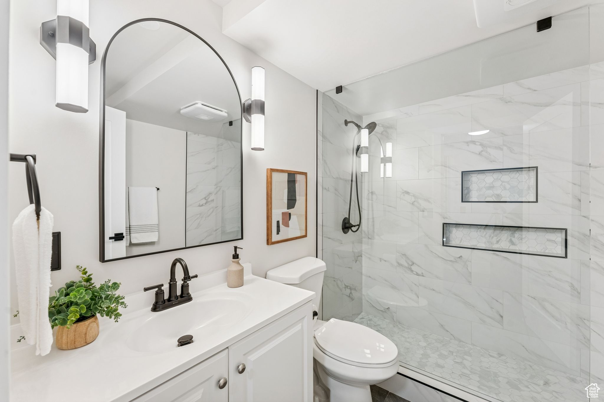 OAKRIDGE COUNTRYCLUB ESTATES - Residential