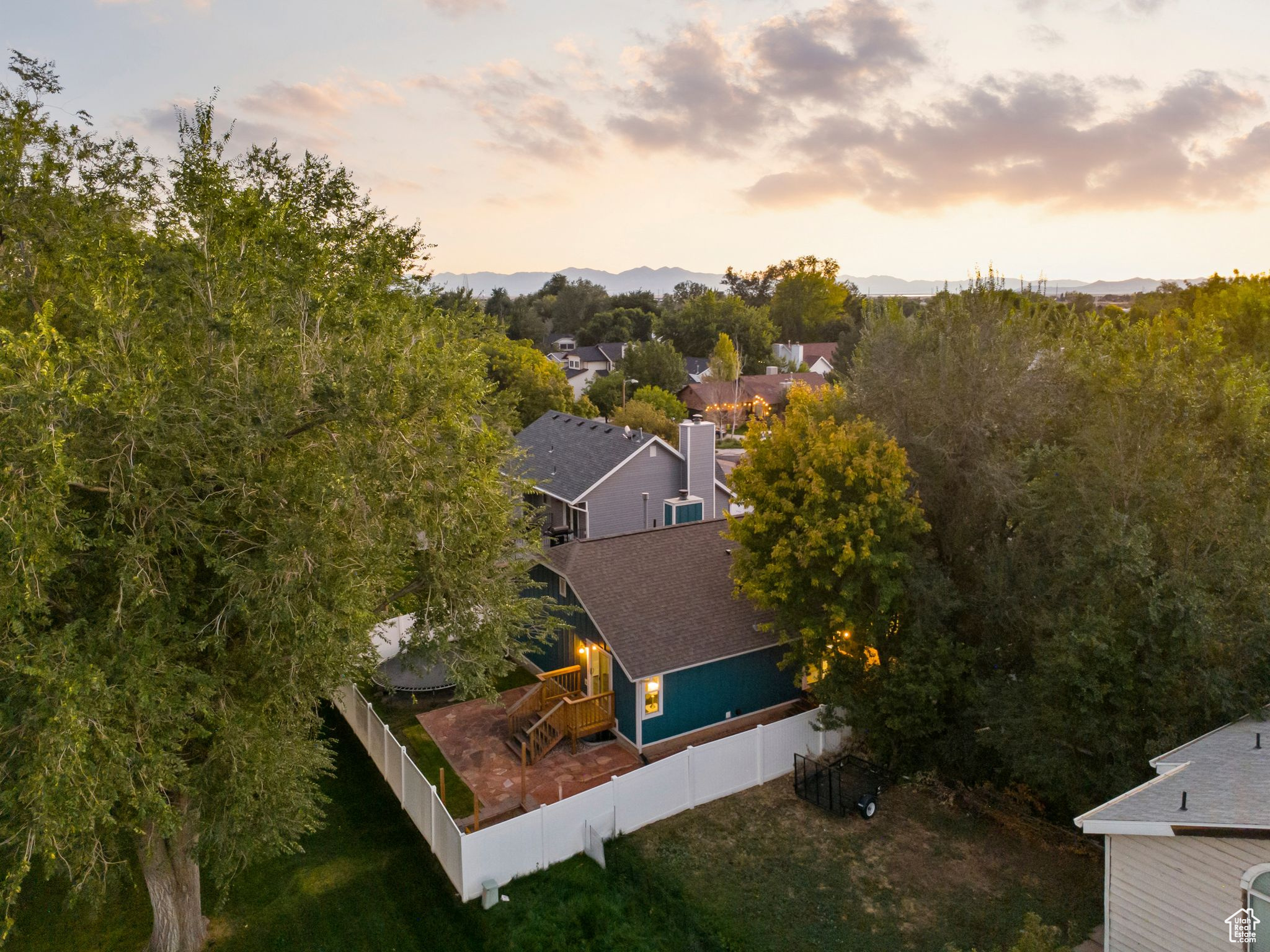 OAKRIDGE COUNTRYCLUB ESTATES - Residential