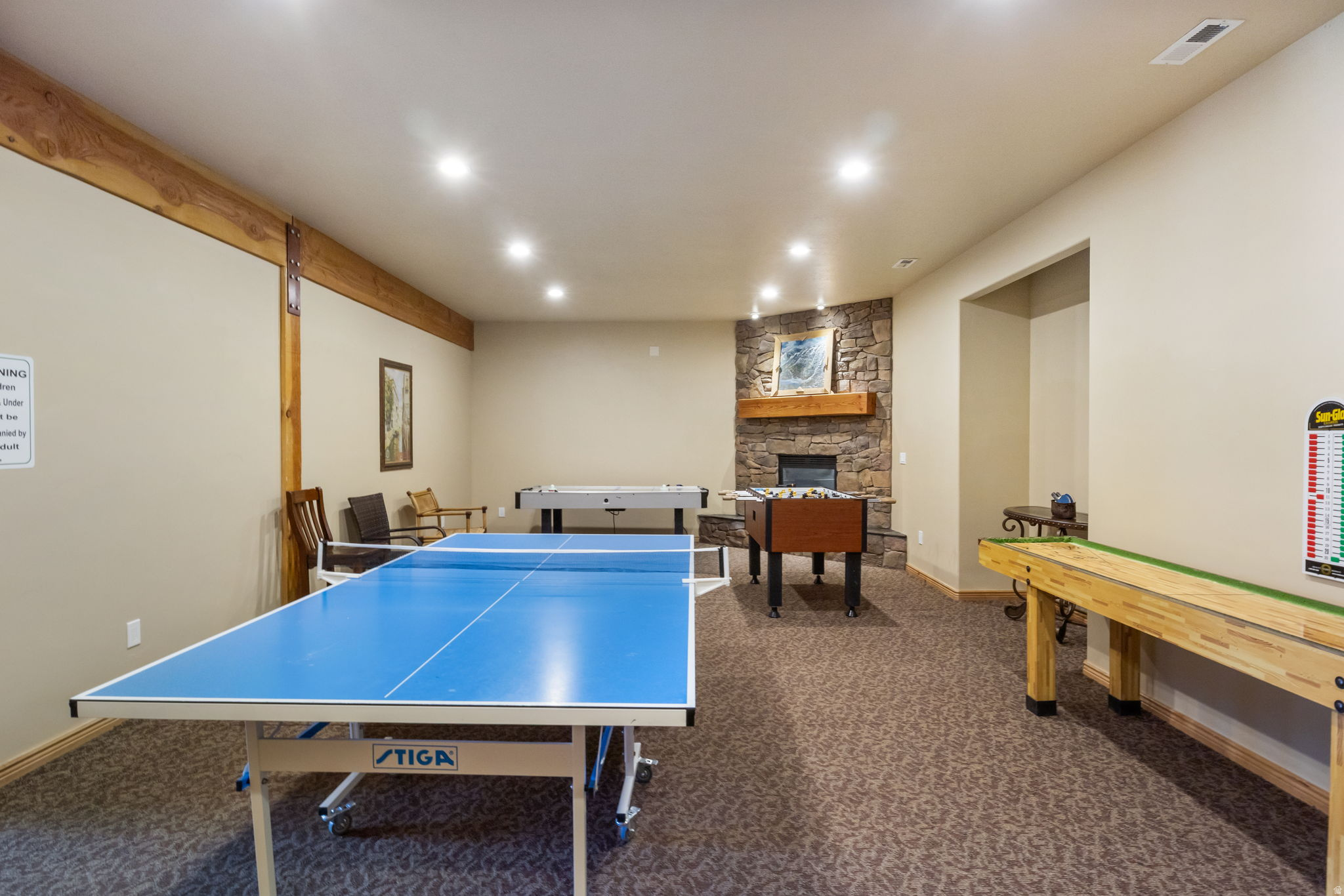 THE MOOSE HOLLOW - Residential