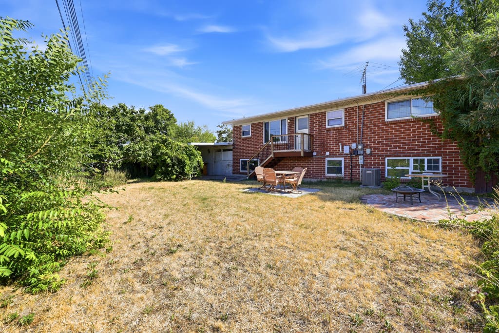 Photo of 1946 W CONDIE DR S, Taylorsville, UT 84129 (MLS # 2173717)