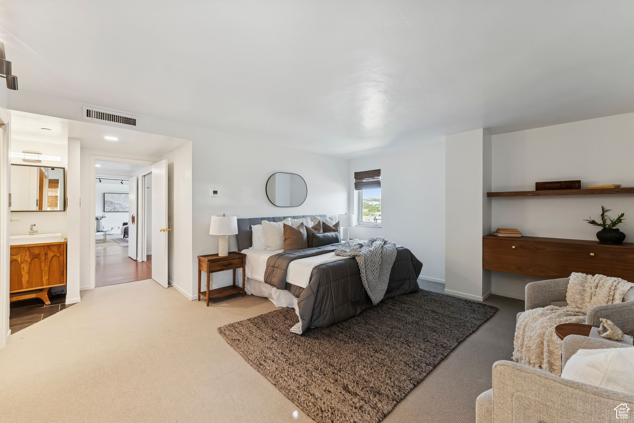 AZTEC CONDM - Residential